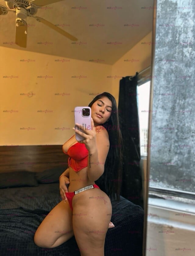 FOTOS DE HOLA AMORES SOY UNA SEXY COLOMBIANA RECIÉN LLEGADA A PLAYA