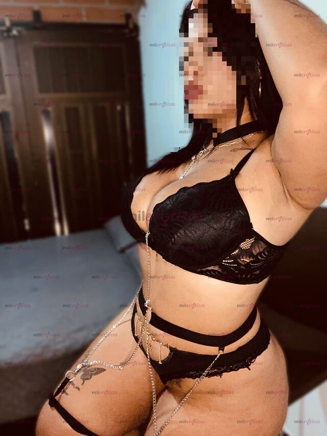 FOTOS DE HERMOSA SCORT TETONA TALLA 42 VEN Y DISFRUTAS DE MIS RICAS TETAS