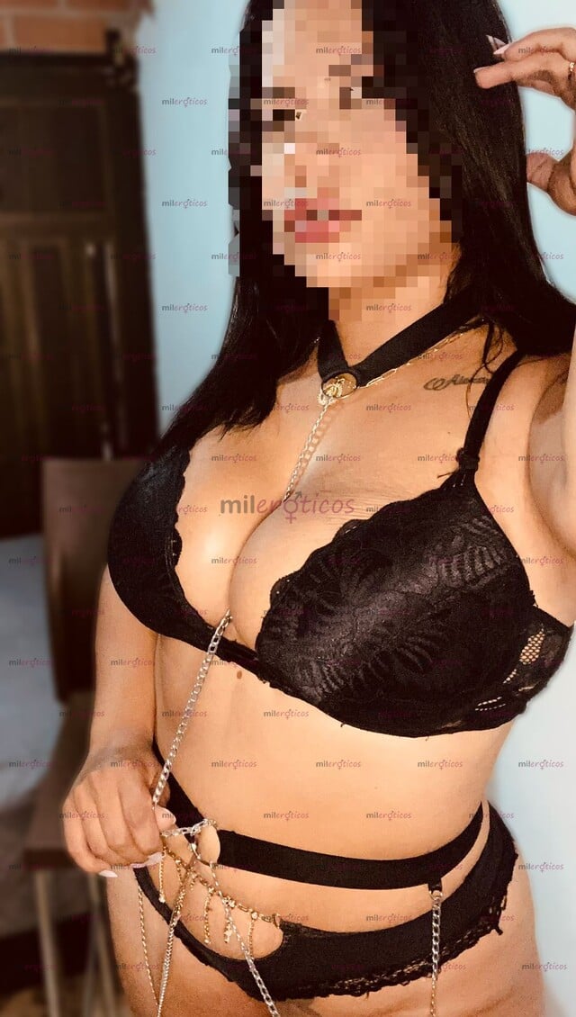 FOTOS DE HERMOSA SCORT TETONA TALLA 42 VEN Y DISFRUTAS DE MIS RICAS TETAS