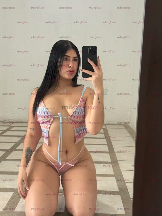 FOTOS DE ZOE, LINDA COLOMBIANA RECIÉN LLEGADA A TU PAÍS