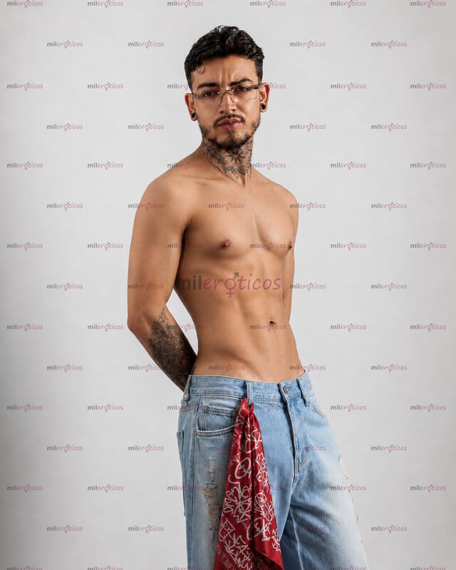 FOTOS DE DE PASO MEN SEXY PARCHADO FULL MORBOSO CON GANAS DE PASARLA BIEN