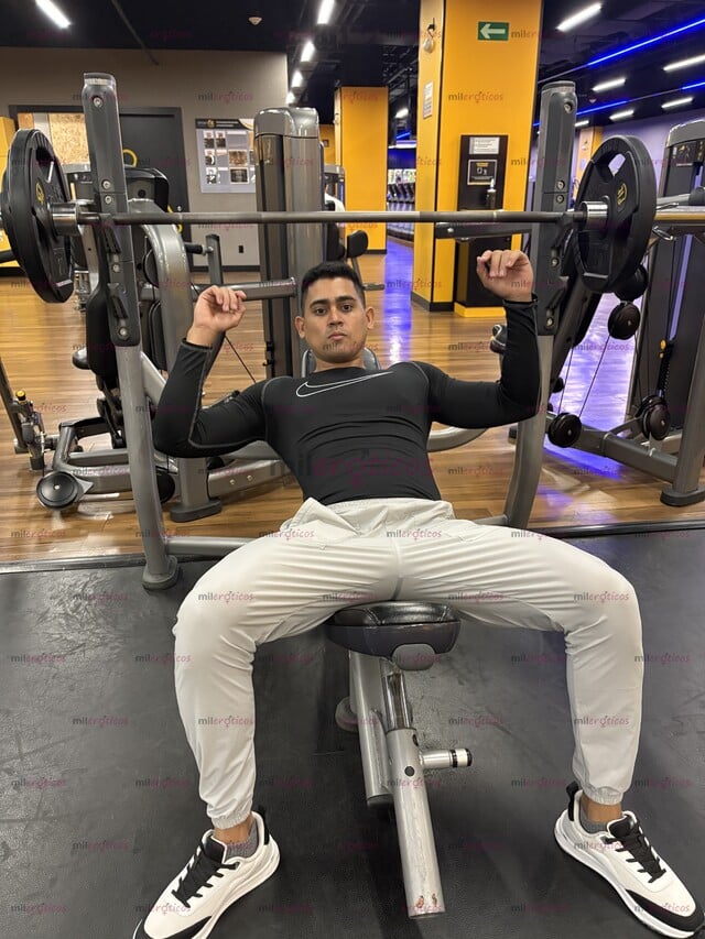 FOTOS DE EN MÉRIDASOLO POR HOY JOVEN HOT Y MUY ARRECHO VEN Y TEN LA MEJOR COGIDA CONMIGO