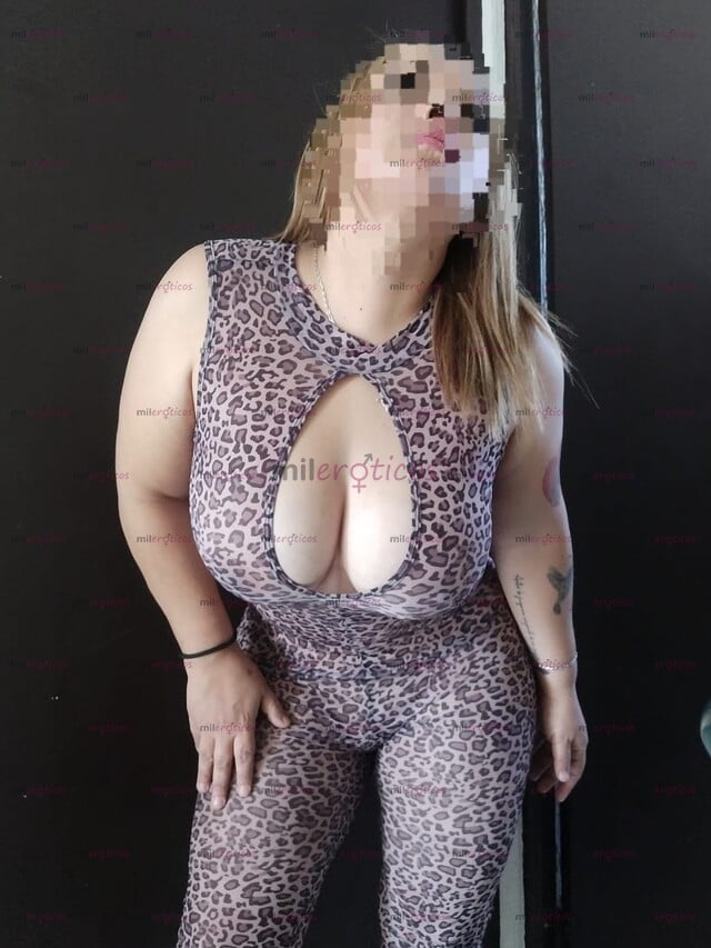 FOTOS DE LO QUE TANTO NECESITAS AMOR TETONA Y NALGONA VAMOS A PASARLA RICO PRUEVAME!!