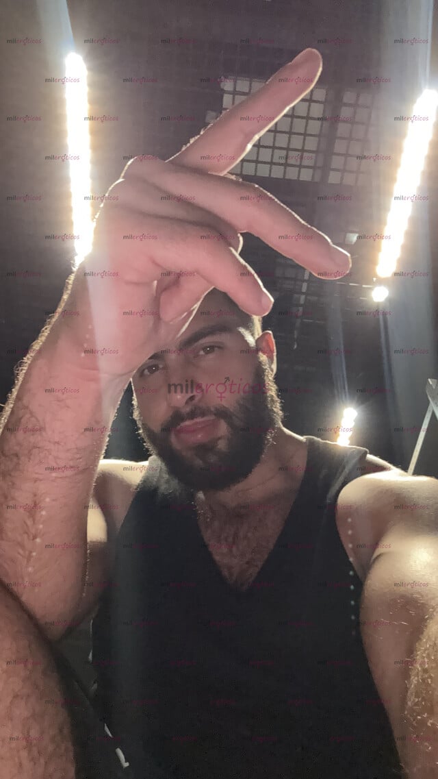 FOTOS DE CICLISTA PELUDO ARECHO VERSÁTIL DISPUESTO A COMPLACERTE
