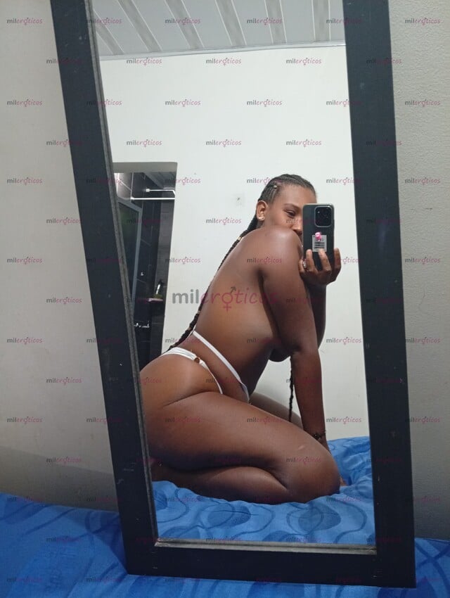 FOTOS DE TU PERRITA ARDIENTE... HERMOSA MORENA TALLA GRANDE