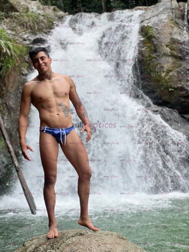 FOTOS DE JOVEN VERGON DISPUESTO A COMPLACERTE MASAJISTA DE PASO