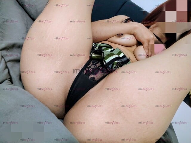 FOTOS DE TRAVIESA CHICA DELGADA MUY SENSUAL CON UNA VAGINA DELICIOSA CON UNA CINTURITA