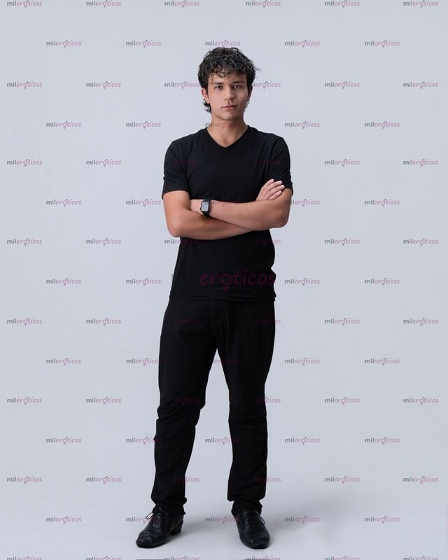 FOTOS DE ESTUDIANTE PASIVO SERVICIAL, EDUCADO Y CALIENTE DISPONIBLE PARA TI
