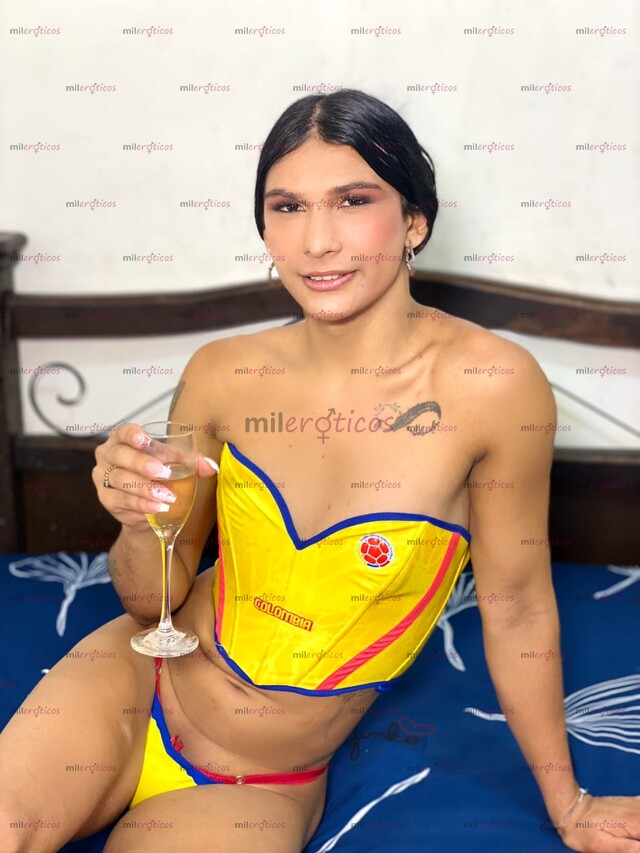 FOTOS DE HOLA SOY CHAROL SOFÍA UNA LINDA TRANS BERGONA Y TRAGONA DE LECHE