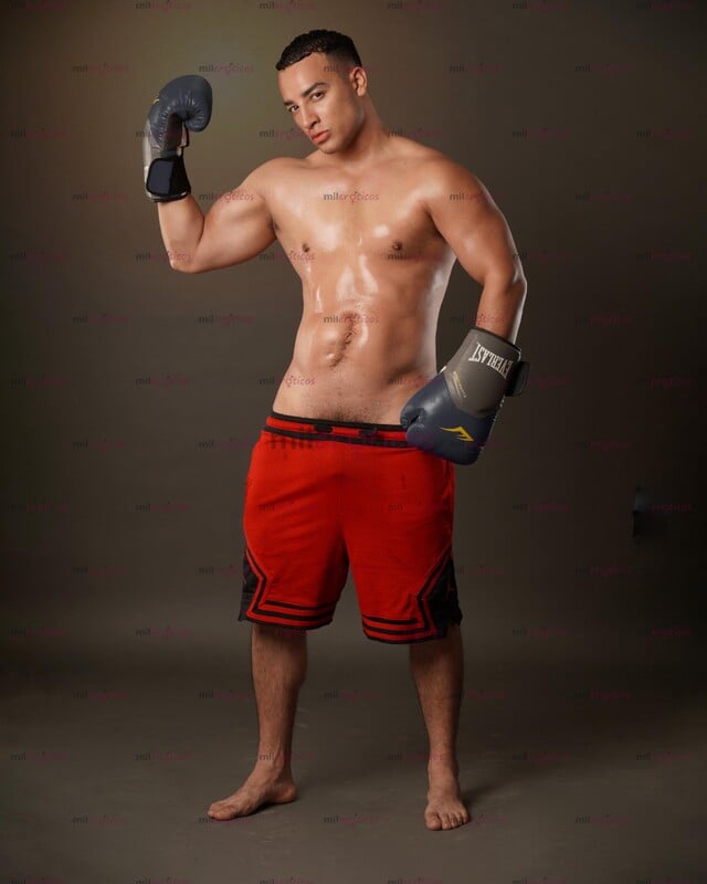 FOTOS DE GUAPO VERGON FITNESS VARONIL LISTO PARA DARTE MI LECHE