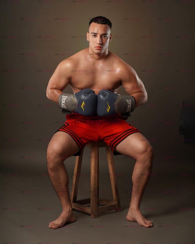 FOTOS DE GUAPO VERGON FITNESS VARONIL LISTO PARA DARTE MI LECHE