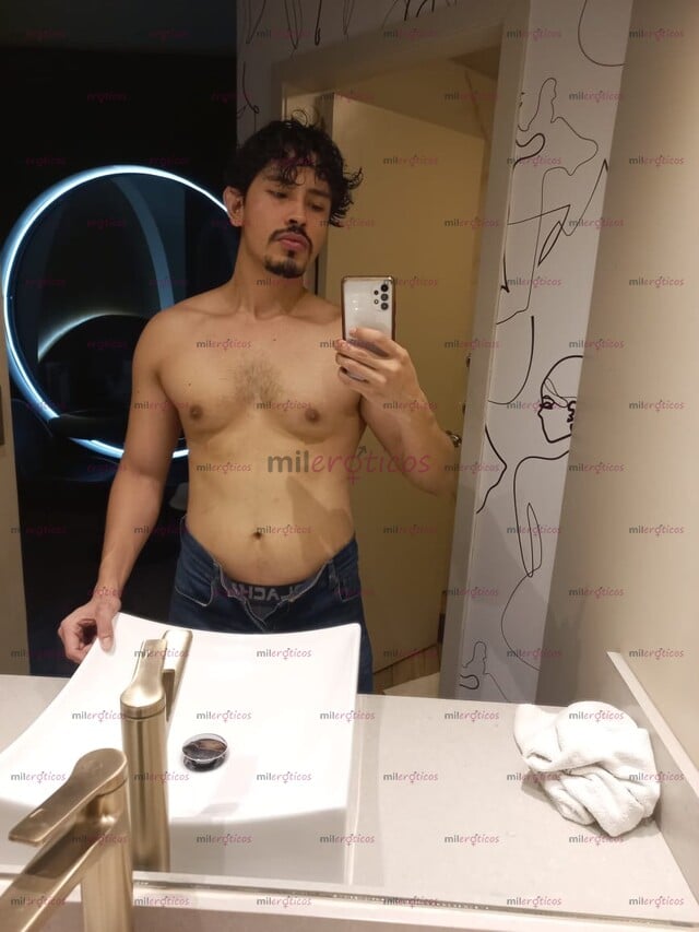 FOTOS DE MASAJISTA VIP COMPLACE TUS FANTASÍAS CON MIGO AGENDAMOS CITA CON LUGAR