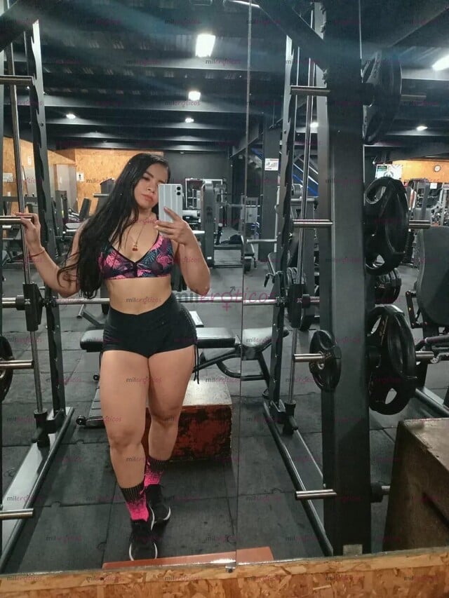 FOTOS DE AMOR SOY LUNA UNA CHICA FIT SEXY CHIQUITA Y ENCANTADORA
