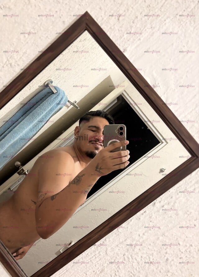 FOTOS DE SOY CHECO UN HOMBRE MORENO CON CUERPO NATURAL MUY CALIENTE