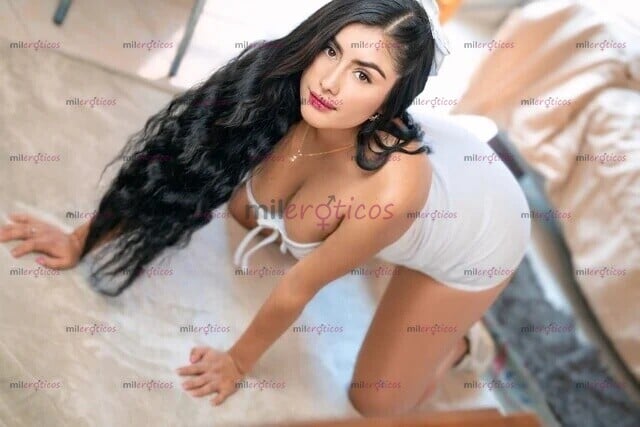 FOTOS DE PRINCESA DE PELO LARGO PERFECTAS CURVAS Y CULO D IMPACTO ADICTA AL SEXO PASIONAL