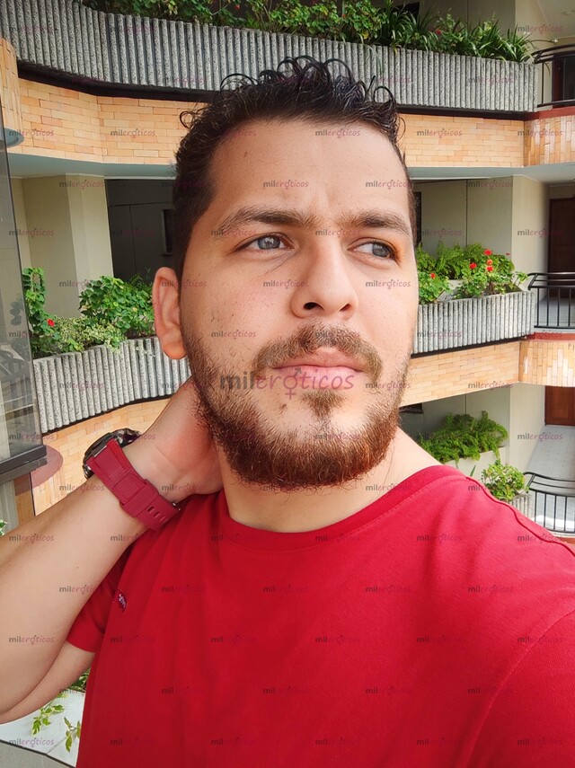 FOTOS DE ELEGANTE VERGÓN DE 20CM PARA QUIENES NO TIENEN MIEDO AL PLACER