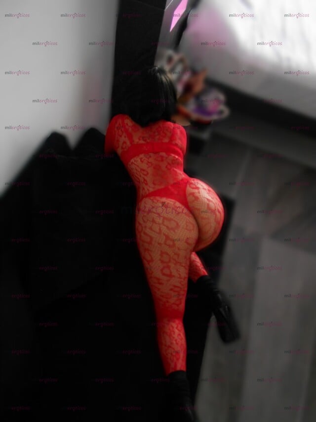 FOTOS DE LESLIE, QUIERO SACARTE LA LECHE A SENTONES PAPI, DAME TODA TU VERGA AMOR!