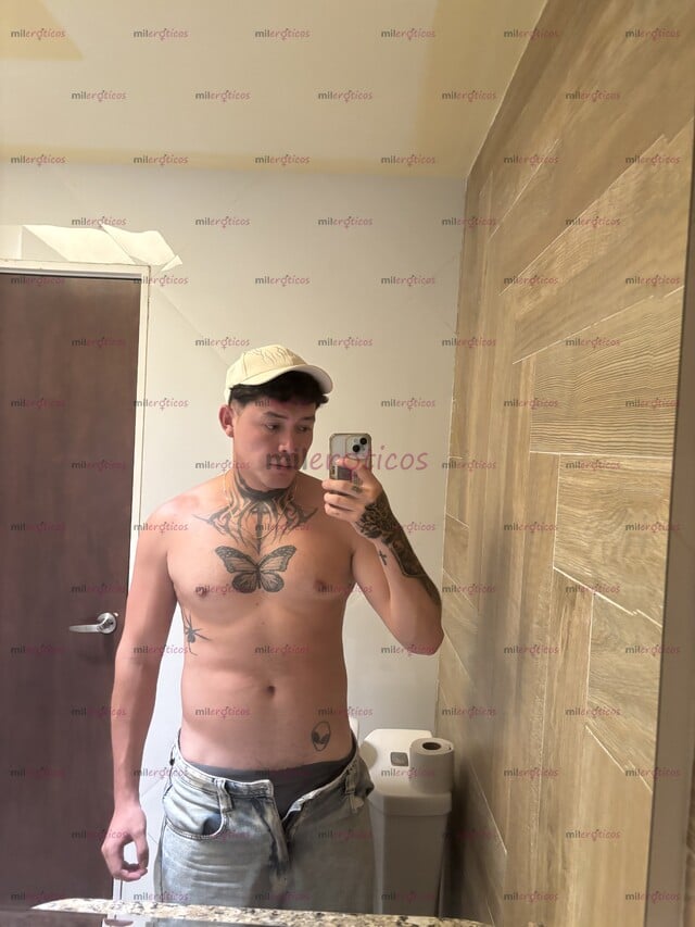 FOTOS DE JOVEN CACHONDO TATUADO, VAMOS A PASARLA RICO ESCRÍBEME