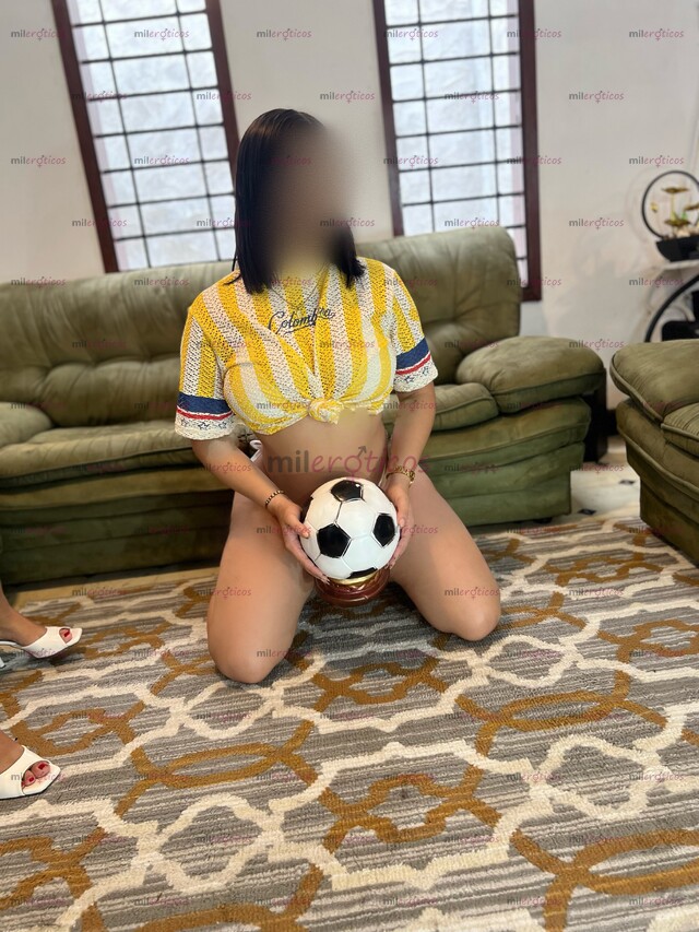 FOTOS DE SÁBADO Y NUESTROS LINDOS CULOS HÚMEDOS LO SABEN, VEN PARA COMERTE DELICIOSO PAPI
