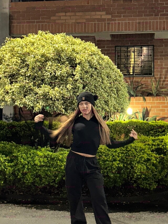 FOTOS DE LINA Y HERMOSA CHICA TRAN FEMENINA,NUEVA TONCES