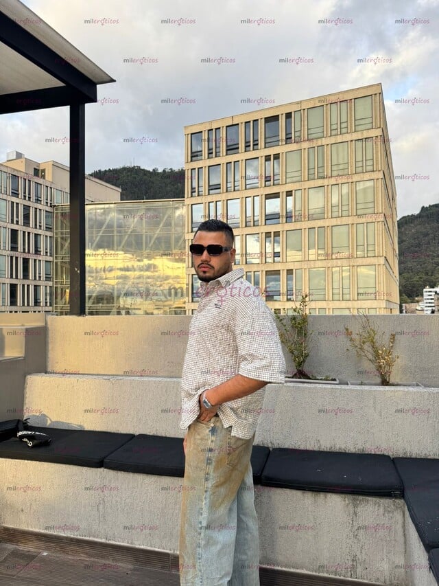 FOTOS DE SANTIAGO JOVEN UNIVERSITARIO CULÓN Y VERGÓN