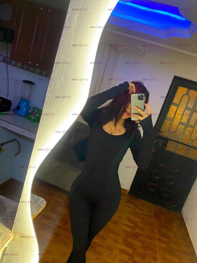 FOTOS DE NICOLL, HERMOSA CHIQUITA Y APRETADITA PELIROJA, 19 AÑITOS