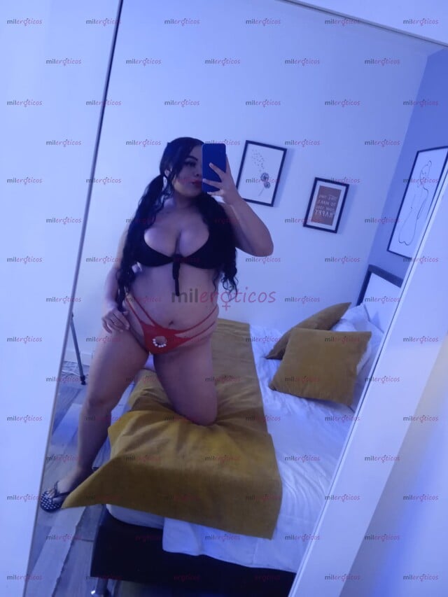 FOTOS DE TRIPLATO ESTRECHITO Y CALIENTE CURVY BBW MAMADORA Y NINFOMANA