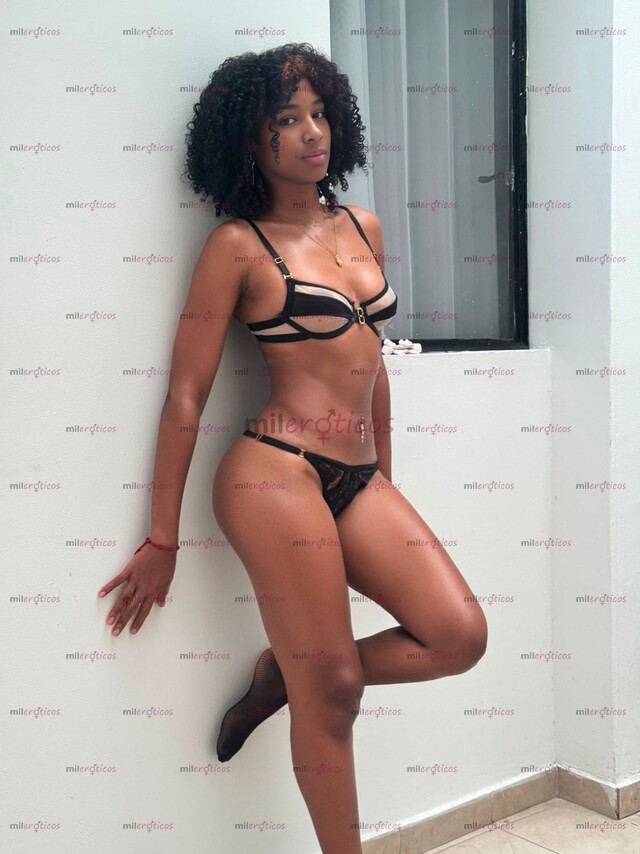 FOTOS DE HERMOSA MORENA, CON UN ROSTRO ANGELICAL RECIÉN LLEGADA A TU CIUDAD 18 AÑITOS