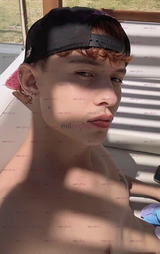FOTOS DE HOLA, MUCHO GUSTO ME LLAMO CAMILO, TENGO 22 AÑOS, PASIVO Y SOY UNIVERSITARIO.