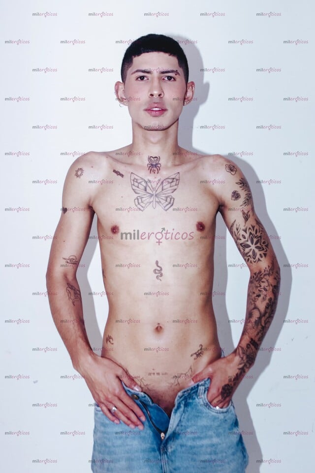 FOTOS DE ULTIMO DIA POLLITO VERGON,ALTO,TATUADO FULL LECHERO Y ARRECHO