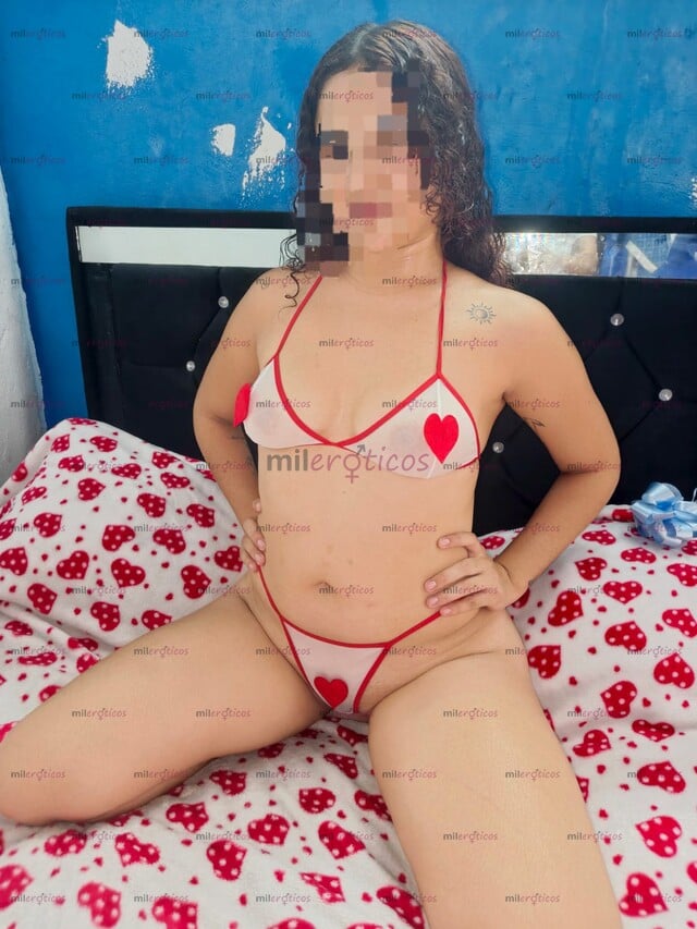 FOTOS DE ROSSI HERMOSA CUCUTEÑA CON GANAS DE VERGA DURO EN CUATRO