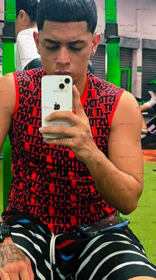 FOTOS DE VENEZOLANO CARAQUEÑO HETERO ACTIVO 24 7