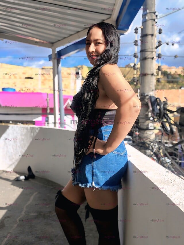 FOTOS DE HERMOSA MORENA CON 160 DE ALTURA CABELLO LARGO Y UNA EXPERIENCIA INOLVIDABLE