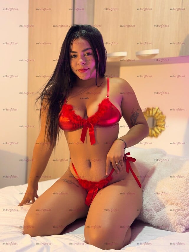 FOTOS DE CARIÑOSA DIVERTIDA LINDA TRIGUEÑA CULONA