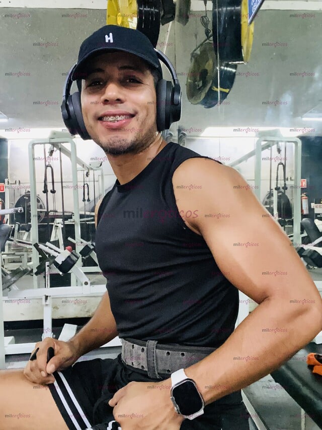 FOTOS DE HOLA SOY UN CHICO CALIENTE VEN VAMOS A PASARLA RICO