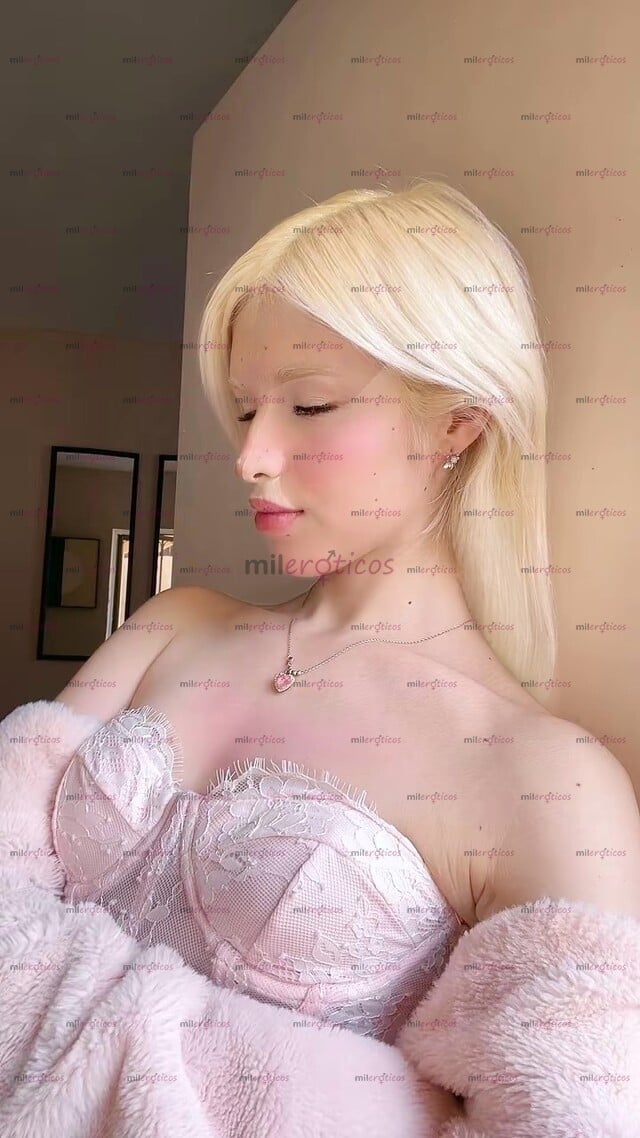 FOTOS DE PRINCESA TRANS ALBINA , DE PIEL MAS BLANCA Y RUBIA