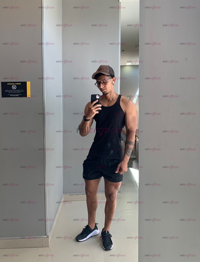 FOTOS DE GABRIEL JOVEN HETERO ATLETICO VERGON 21CM DE PLACER