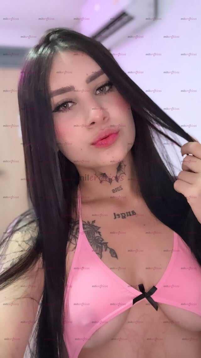 FOTOS DE CAMI ESPECTACULAR PELI NEGRA 22 AÑITOS EN UN LUGAR SÚPER DISCRETO