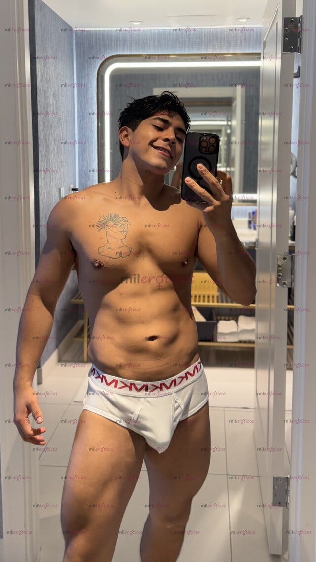 FOTOS DE MEXICANO SANO Y DEPORTISTA CON CUERPO TONIFICADO Y NATURAL EN CDMX