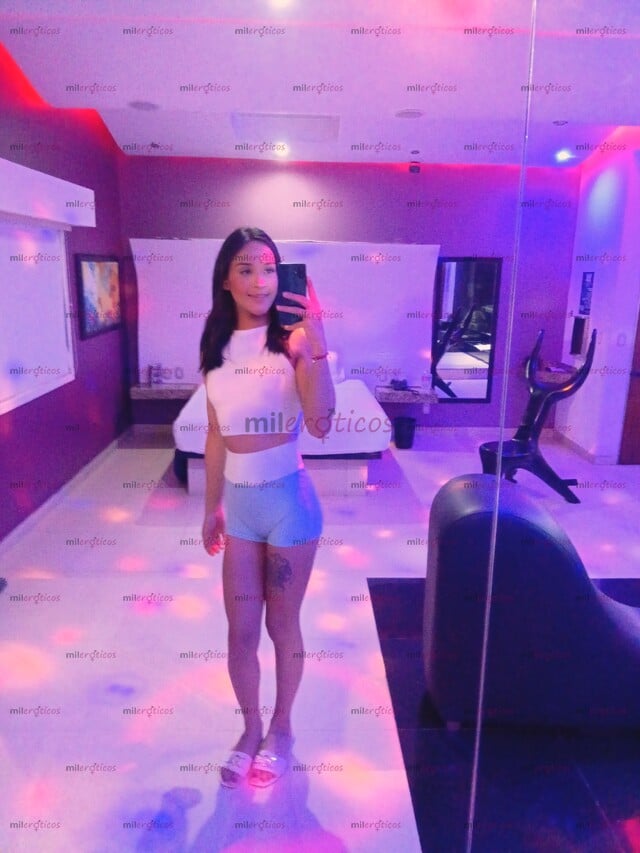 FOTOS DE CHICA TRANS PETTIT, COMPLACIENTE Y CACHONDA