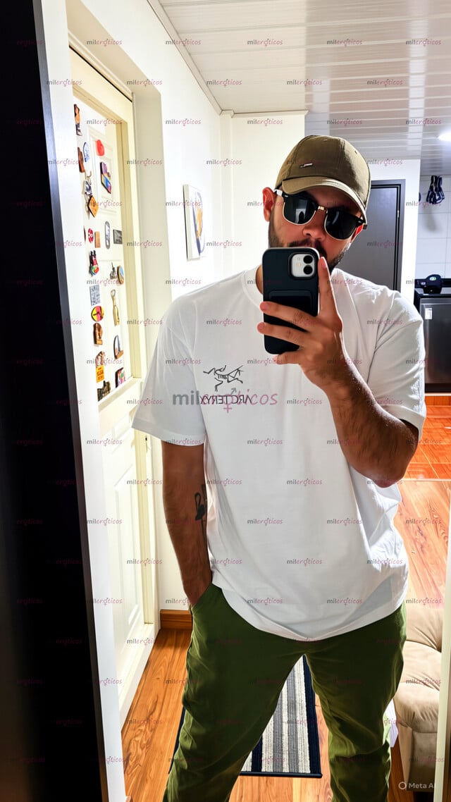 FOTOS DE MACHO MORENO DISPONIBLE PARA HACERTE PASAR UN MUY BUEN RATO