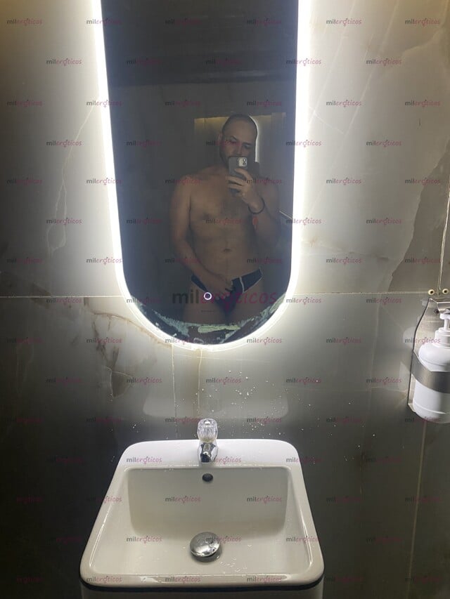 FOTOS DE MACHO MORENO DISPONIBLE PARA HACERTE PASAR UN MUY BUEN RATO