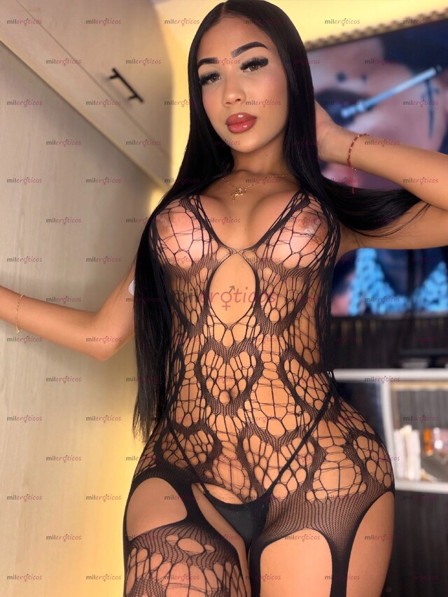 FOTOS DE DELICIOSA MORENA ,LINDA DE PIES A CABEZA FULL DERROCHE DE MUCHO SEXO Y PLACER