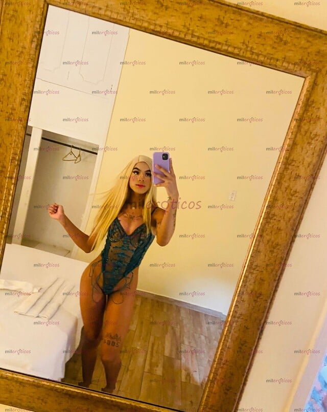FOTOS DE FEMENINA, AUTÉNTICA Y UNA SONRISA QUE ENAMORA.
