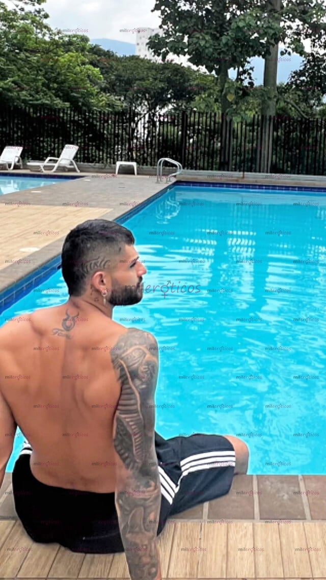 FOTOS DE MACHO BISEX DOTADO,BUENA PRESENCIA,EDUCADO PARA TODO TIPO DE CITA. FULL MORBOSO