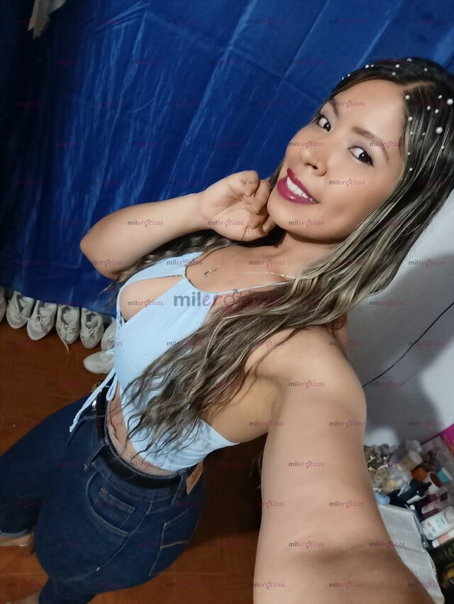 FOTOS DE WENDY VANESA UNA MUJER SERIA Y CENTRADA EN SU TRABAJO,