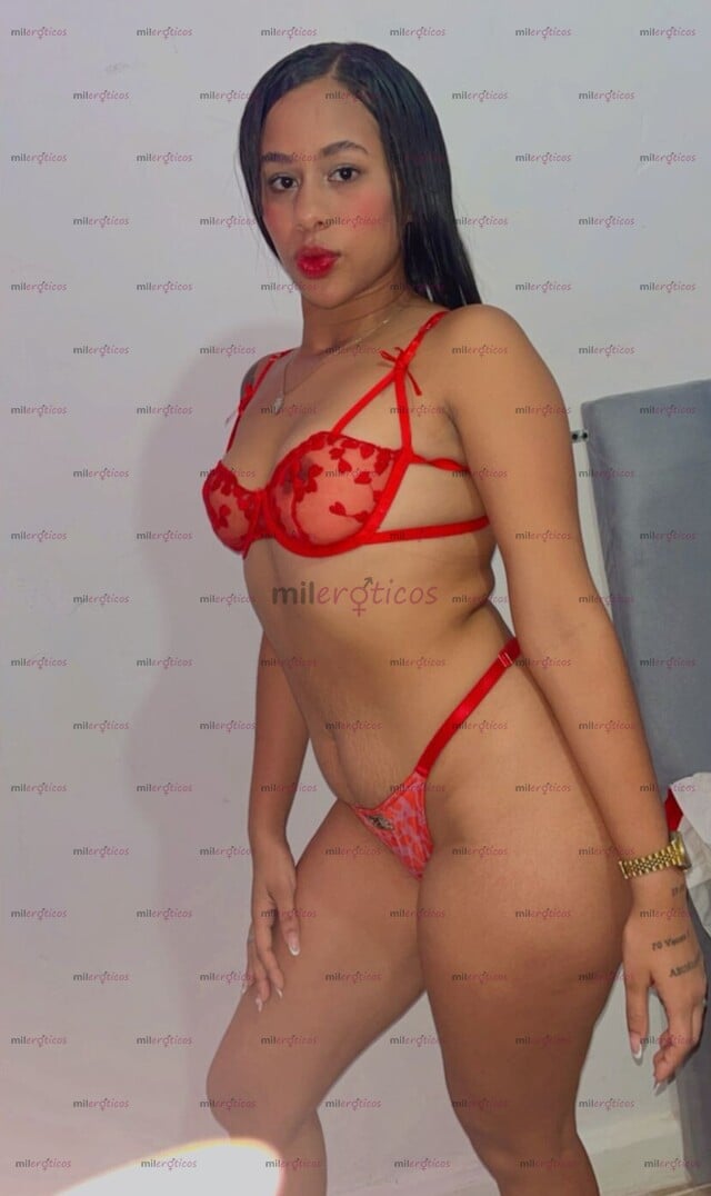 FOTOS DE KAREN,HERMOSA MORENA CON NALGAS GRANDES, SENSUALIDAD,LUJURIA Y ORAL RICO.