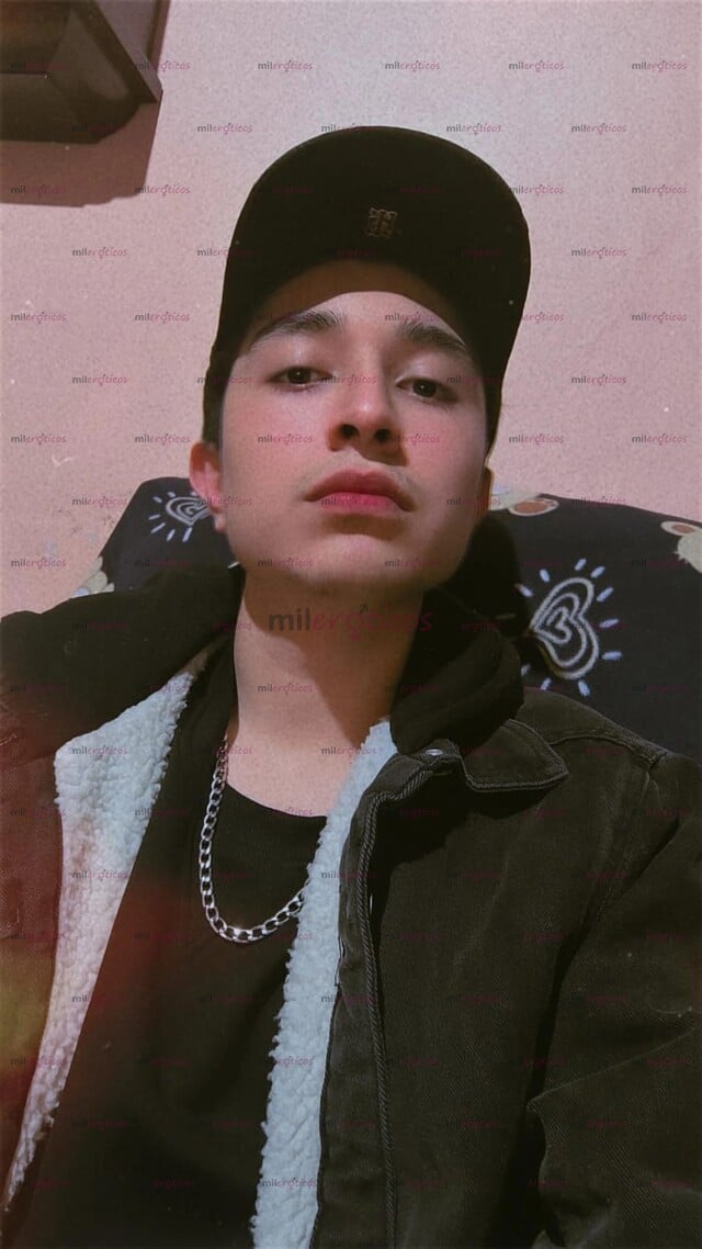 FOTOS DE CHICO DOTADO CON 22CM DE VERGA JOVEN Y ATRACTIVO PARA MUJERES SOLTERAS O CASADAS