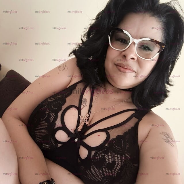 FOTOS DE SENSUAL EXQUISITA MILF ESPERANDO POR TI..