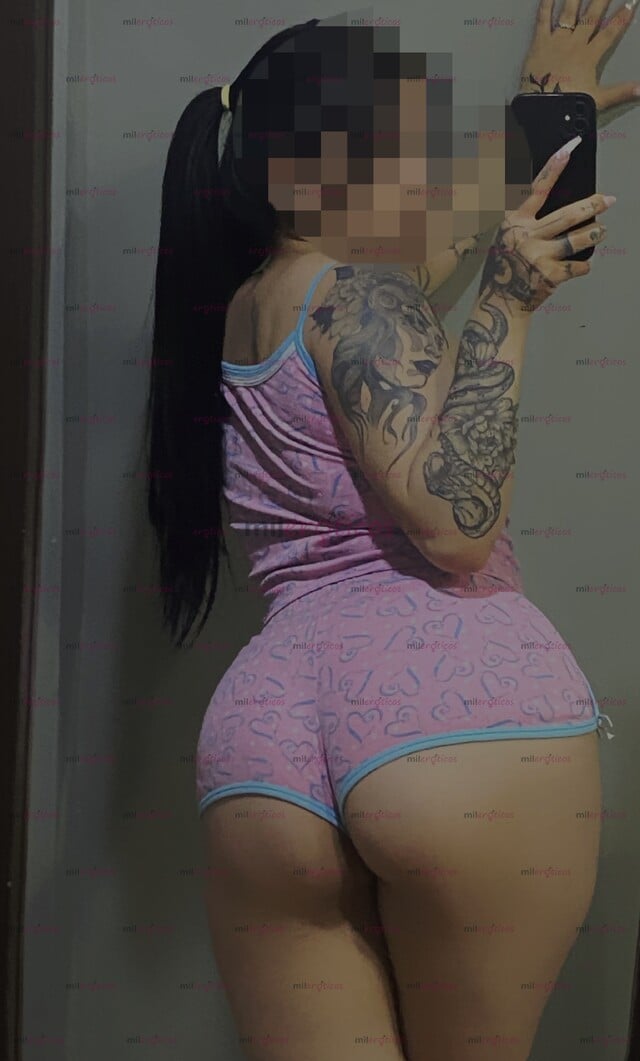 FOTOS DE EMILY TATUADA NATURAL, EXCELENTES CURVAS Y HERMOSO ROSTRO